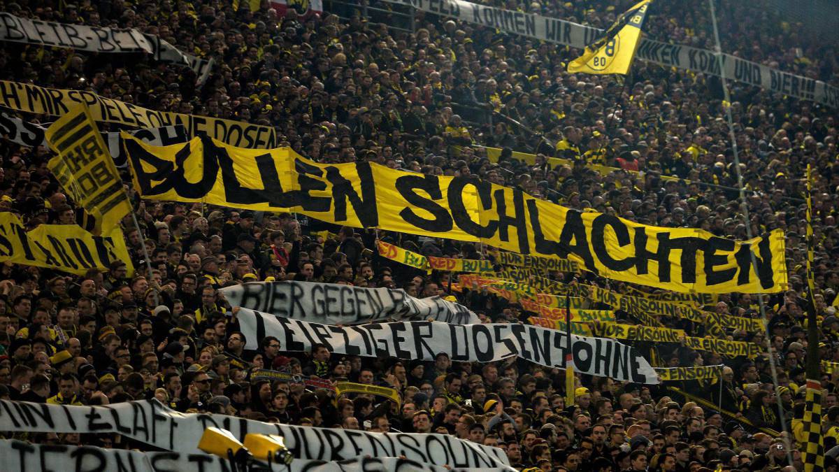 Bundesliga Borussia Dortmund Fans Banned After Combat Cache Discovered As Com