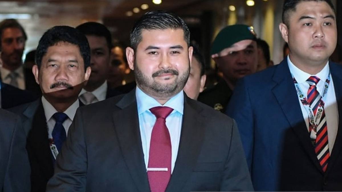 Malaysian Prince Tunku Ismail Quits As Fa President As Com