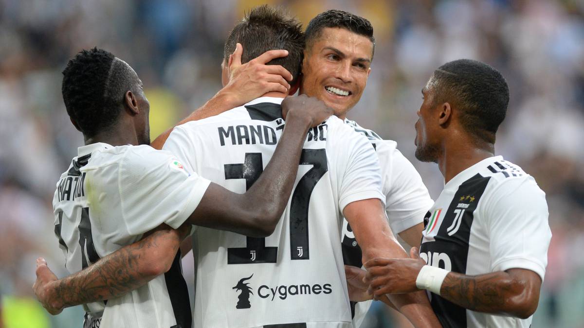 Juventus 2 0 Lazio Match Report And Goals Serie A 2017 18