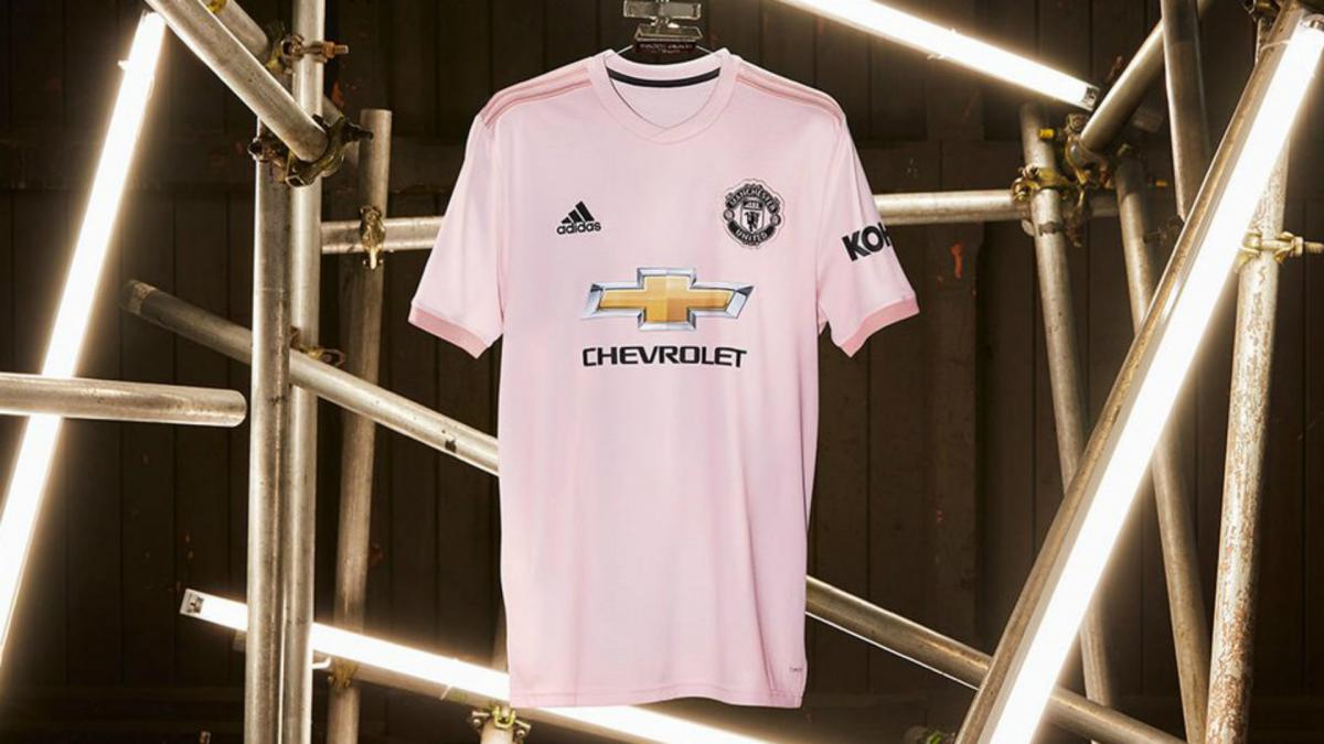 man united away kit