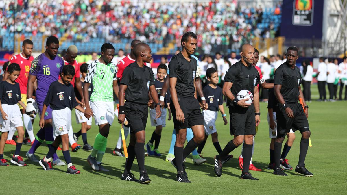 Africa Cup Of Nations 2019 Serves Up Old School Refereeing As Com