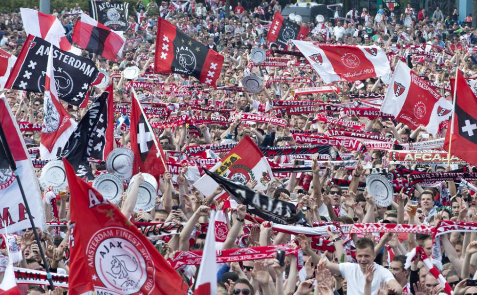 2,000 Ajax fans set to descend on Leyton Orient after UEFA ban - AS.com