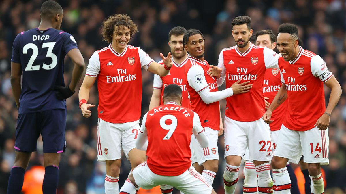 Arsenal still in Champions League hunt 