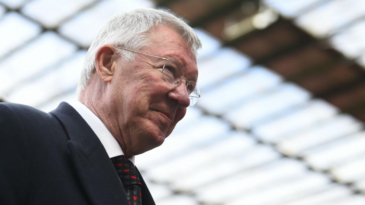 Man Utd make NHS donations as Alex Ferguson leads praise of medics ...